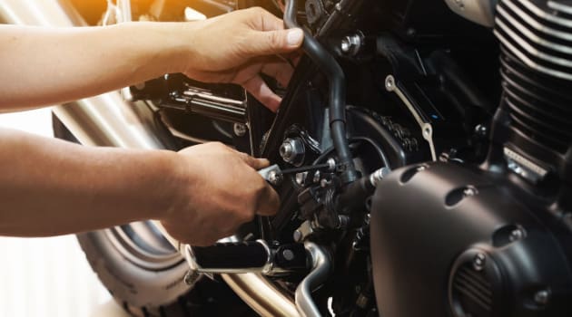 Hands-on repair lab session